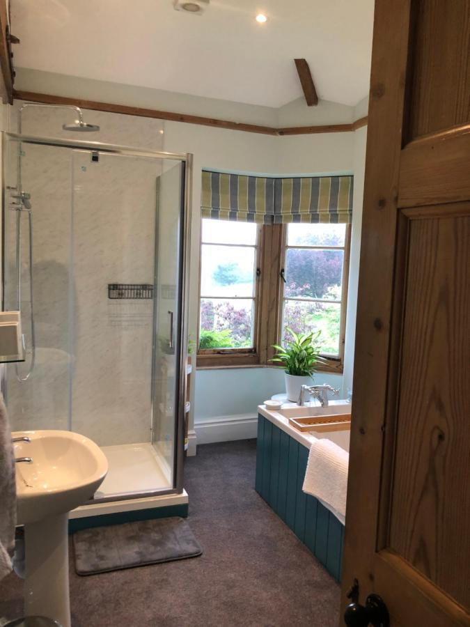 Great Longstone The Hollow Bed And Breakfast المظهر الخارجي الصورة