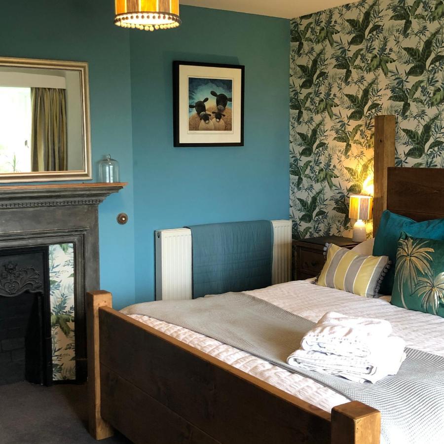 Great Longstone The Hollow Bed And Breakfast المظهر الخارجي الصورة