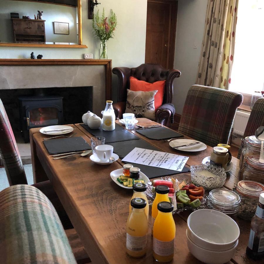 Great Longstone The Hollow Bed And Breakfast المظهر الخارجي الصورة