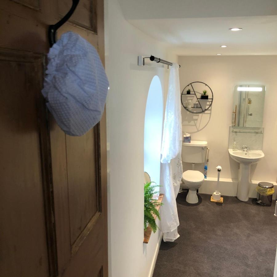 Great Longstone The Hollow Bed And Breakfast المظهر الخارجي الصورة